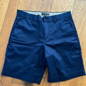 New Banana Republic navy men’s shorts size 29 waist  NWOT